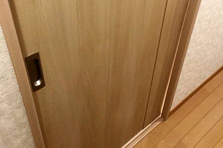 トイレ引き戸