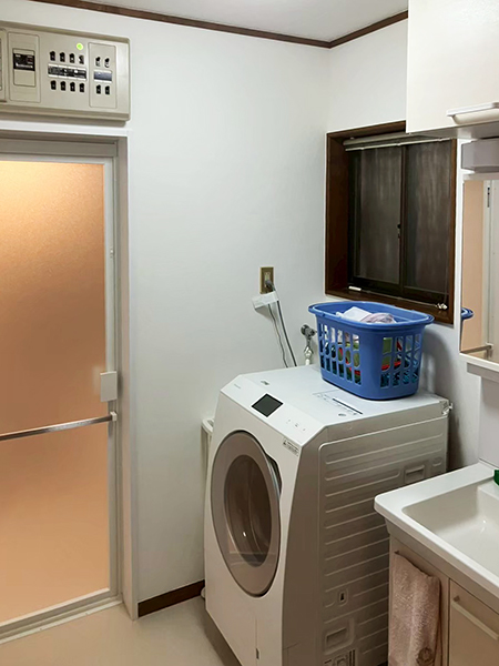 埼玉県川口市｜断熱・水廻りリフォームで浴室・洗面室を快適に-施工後洗面室