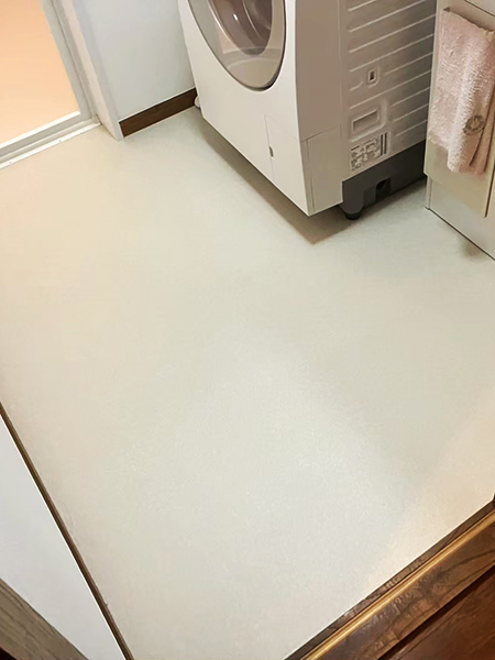 埼玉県川口市｜断熱・水廻りリフォームで浴室・洗面室を快適に-施工後洗面室床