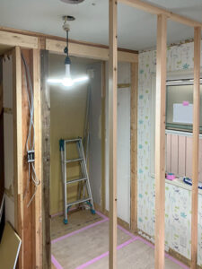 施工中|埼玉県川口市|お子様の成長に合わせて2部屋を3部屋へ間取り変更しました|内装