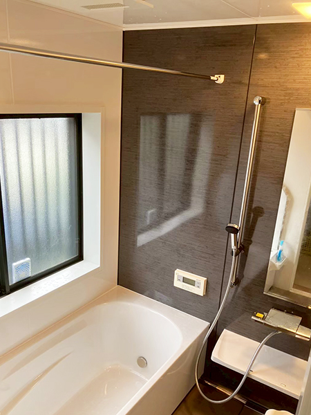 施工事例-建て替えを検討後、リフォームを選択-浴室