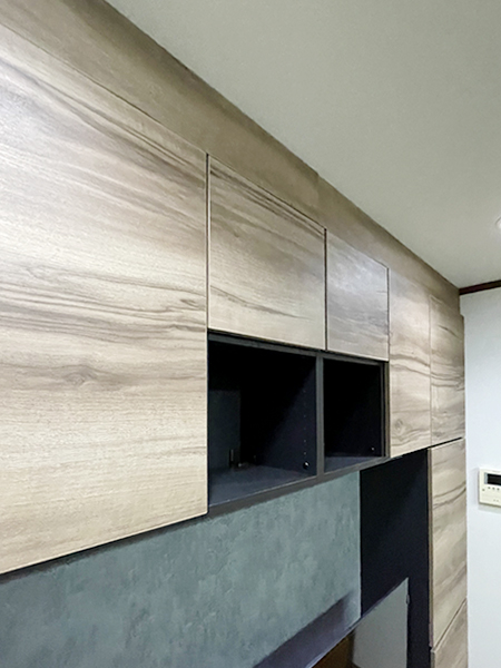 施工事例｜埼玉県川口市内装リフォーム｜リビングにサイズぴったりの壁面収納ユニットを設置-壁面収納ユニット-テレビボードMiSEL