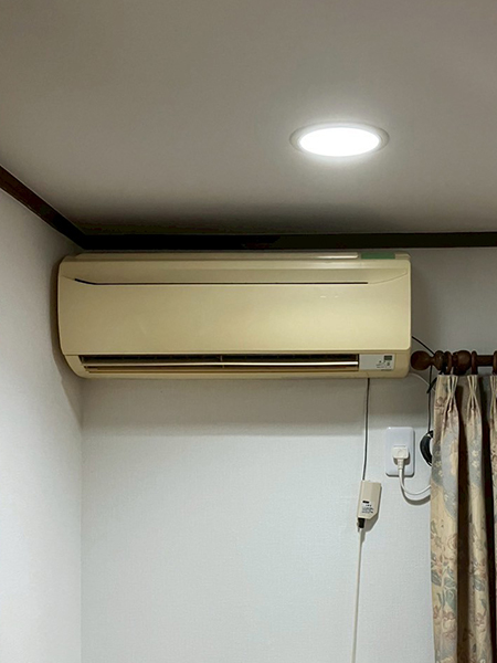 before｜埼玉県川口市内装リフォーム｜リビングにサイズぴったりの壁面収納ユニットを設置-エアコン洋室